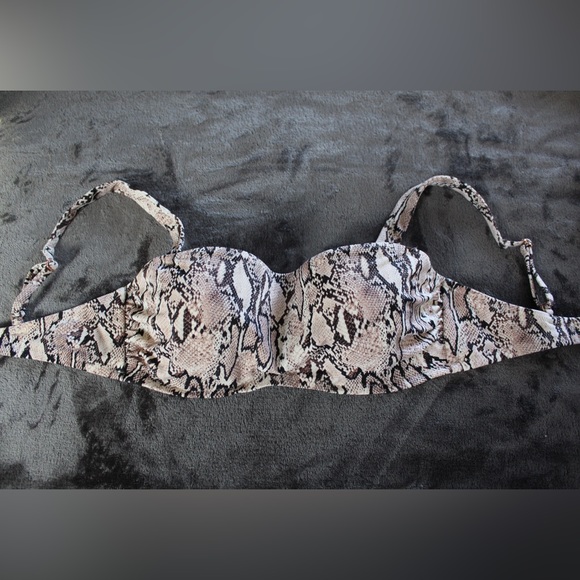 Cute snake print bikini - Picture 2 of 8